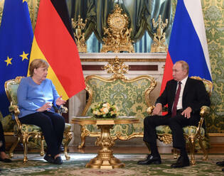 Merkelová v rozhovoru pro Spiegel přiznala, že už na Putina neměla žádné páky