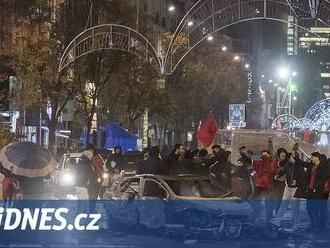 Po výhře Maroka nad Belgií vypukly nepokoje. Fanoušky rozháněli vodními děly - iDNES.cz - iDNES.cz