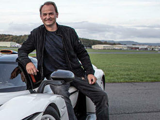 Bývalý Stig z Top Gearu ukázal, jak funguje nový český supersport, vyzdvihuje ho nad Ferrari i Bugatti