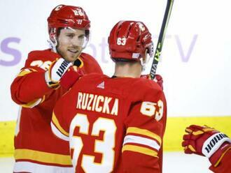 Adam Ružička strelil svoj piaty gól v aktuálnej sezóne NHL, na víťazstvo Calgary Flames to však nestačilo