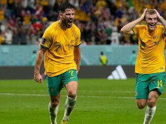 Favorit z Dánska sklamal. Futbalisti Austrálie oslavujú senzačný postup