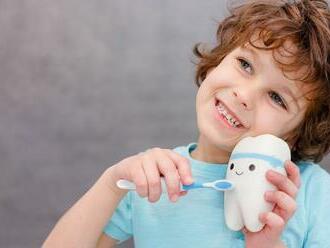 Fluoridácia vody pomáha chrániť detské zuby; majetkové rozdiely nestiera