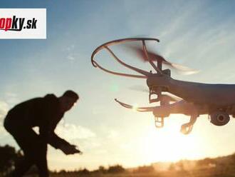 Poslanci schválili viacero zákonov: Prelety dronov nad vojenskými objektmi sa zakážu