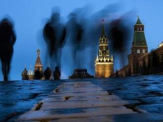 Meduza: 55 procent Rusů je pro vyjednávání, 25 procent pro válčení