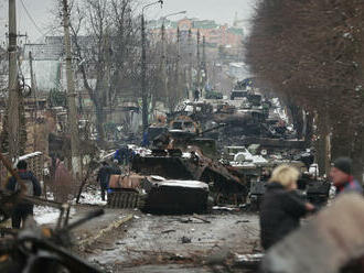 Bitvu o Kyjev rozhodlo ukrajinské dělostřelectvo a ruská mánie vše utajovat, tvrdí britská studie