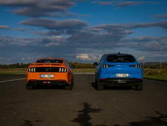 Test Ford Mustang GT vs. Mustang Mach-E GT: Závod benzinu proti elektřině