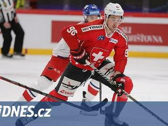 Švýcarští hokejisté mají v kádru pro přípravný turnaj devět vicemistrů světa