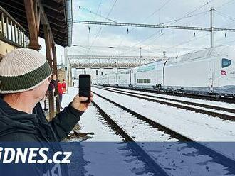 Nový rychlovlak TGV dorazil do Česka, ve Francii má začít jezdit za dva roky
