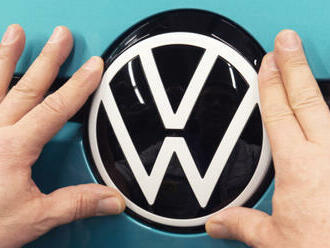 Volkswagen odkládá rozhodnutí o možné továrně na baterie v Česku