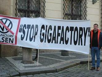 Další protest proti gigafactory. Odpůrci se sejdou v sobotu v Plzni