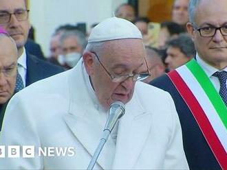 Pope breaks down in tears over war in Ukraine