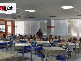 Poplach v školskej jedálni: Žiaci obedovali, keď sa zrazu medzi nimi zjavil... to vážne?!
