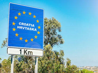 Autom na dovolenku sa bude cestovať ľahšie, skončia hraničné kontroly do Chorvátska