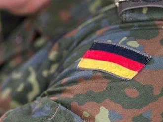 Nemecko reaguje na kritiku, zvyšuje svoje výdavky na obranu a pošle zbrane Ukrajine