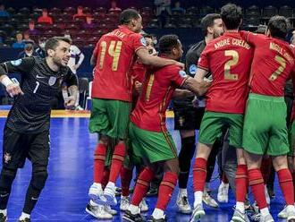 Otočili z 0:2. Portugalčania obhájili titul majstrov Európy