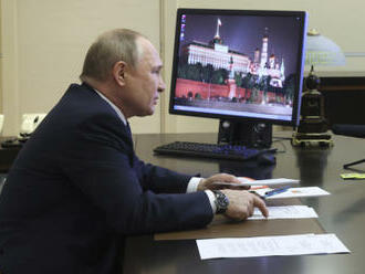 Meduza: V Kremlu téměř nikdo není spokojen s Putinem