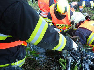 U obce Bratřejov na Zlínsku zemřel po dopravní nehodě motocyklista, resuscitace nebyla úspěšná