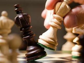 Nejdou vám šachy? Zkuste Shotgun King: The Final Checkmate