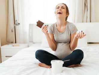 Jedzte v tehotenstve čokoládu, budete mať usmievavé bábätká  