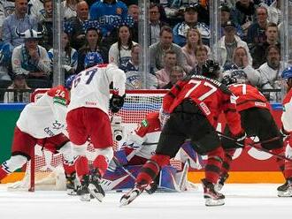VIDEO: Pozrite si zostrih zápasu Kanada - Česko na MS v hokeji 2022