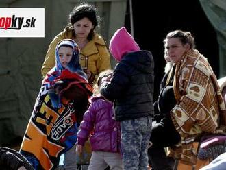 Hraničnými priechodmi prešlo v nedeľu z Ukrajiny viac ako 3-tisíc ľudí