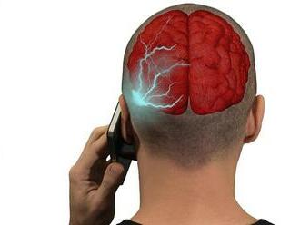 Mobilné telefóny zrejme ohrozujú pacientov s Alzheimerom
