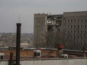 Po ostřelování ukrajinského Mykolajivu hořely dva sklady obilí