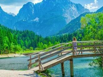 Slovinsko pri jazere Jasna a Národnom parku Triglav: Hotel Alpina *** s raňajkami a wellness + deti.