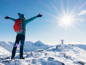 3 tipy, ako sa obliekať do hôr počas zimy