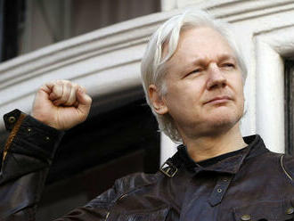 Assangea chcú vydať do Ameriky. Majú sa novinári začať báť?