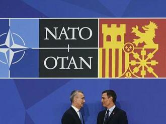 NATO prizvalo Švédsko a Fínsko do svojich radov