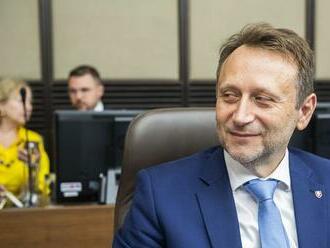 Smer podal návrh na odvolanie ministra pôdohospodárstva Vlčana