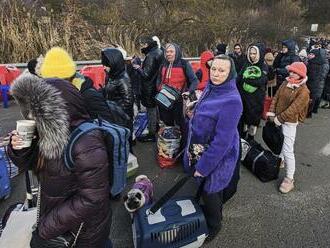 Niektorí prichádzajú, iní sa vracajú: Koľko ľudí z Ukrajiny prešlo našimi hraničnými priechodmi?