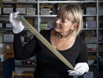 Archeologové z Česka popsali důležité proměny ve výrobě středověkých mečů