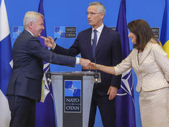 Státy NATO podepsaly protokol o přistoupení Finska a Švédska