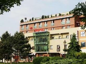 City Hotel Nitra sa nachádza priamo v pešej zóne mesta a ponúka komfortné ubytovanie s raňajkami.