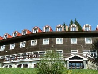 Víkend v Hoteli Pod Sokolím vo Vrátnej doline v pohorí Malá Fatra, 3 km od obce Terchová.
