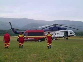Slovensko poslalo Čechom na pomoc už aj vrtuľník, hasiť bude nedostupný terén pri Hřensku  