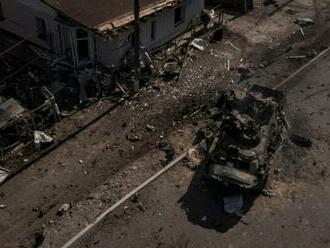 Ukrajinci tvrdia, že Rusi už prišli o stovky tankov, 190 vrtuľníkov a 222 lietadiel