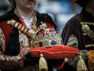 V Bratislave sa ukázali králi, ktorých tu v minulosti korunovali. Ferdinand IV. išiel na čele sprievodu  