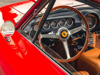 K mání je unikátní Ferrari jako ze stroje času, automobilový klenot strávil 24 let v zamčeném skladišti