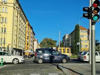 Přestupek za 2 tisíce korun udělá ve městě denně skoro každý řidič. Většina o tom ale neví