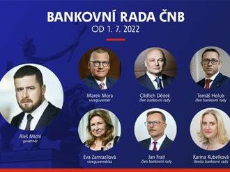 Českou národní banku řídí od 1. července 2022 bankovní rada v obměněném složení v čele s guvernérem Alešem Michlem