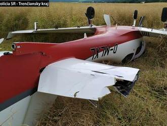 Pri Cigli spadlo malé motorové lietadlo, pilot utrpel ľahké zranenia