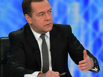 Medvedev: Nápad trestať krajinu s najväčším jadrovým arzenálom je absurdný, ohrozuje to ľudstvo