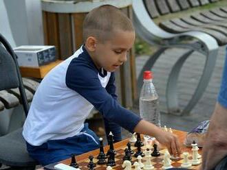 Šachový robot v Moskve zlomil prst sedemročnému chlapcovi