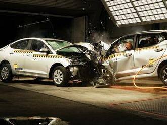 Global NCAP zbúral dva sedany určené rôznym trhom. V jednom z nich by ste nechceli sedieť