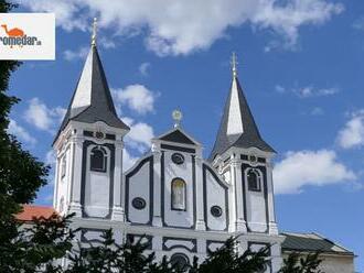Žilina je opäť krajšia: Kostol obrátenia sv. Pavla a kláštore má zreštaurovanú fasádu