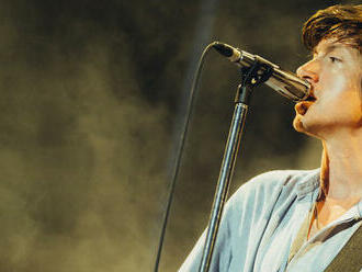NAžIVO: Návraty Arctic Monkeys a Inhaler do Česka kazily hlavně podivné restrikce