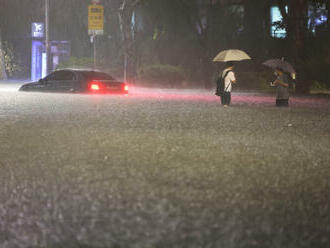 Přívalové deště zaplavily jihokorejskou metropoli, osm lidí zahynulo
